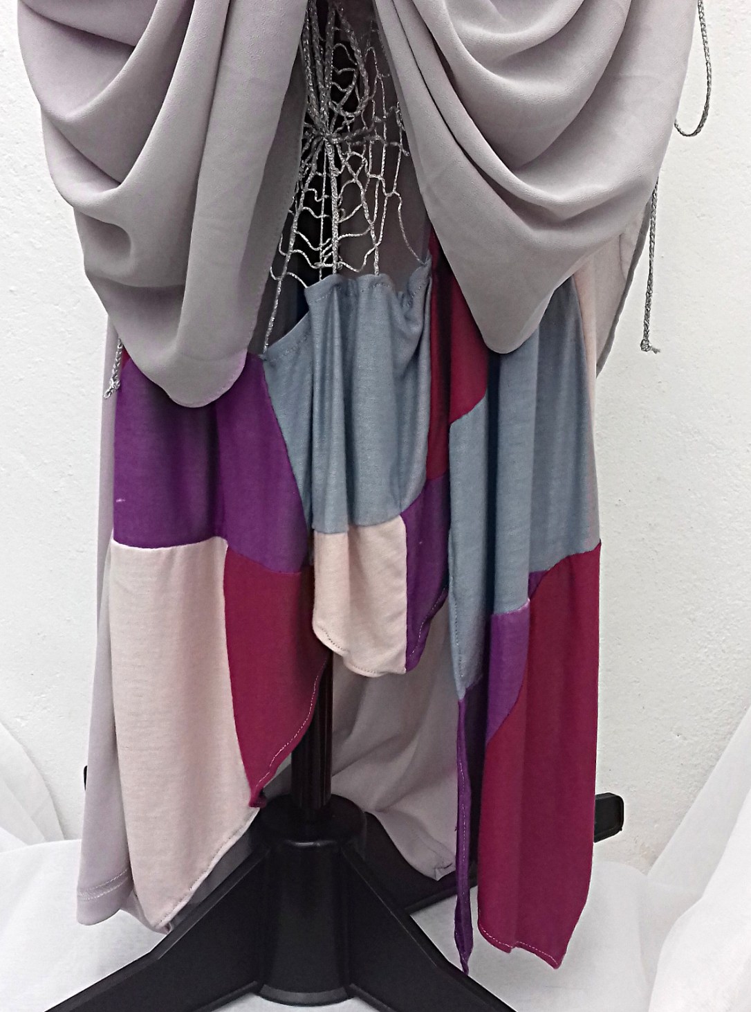 Floor-length-lilac-pink-convertible-sleeveless-boat-neck-prom-dress-size-8-back-patchwork-detail